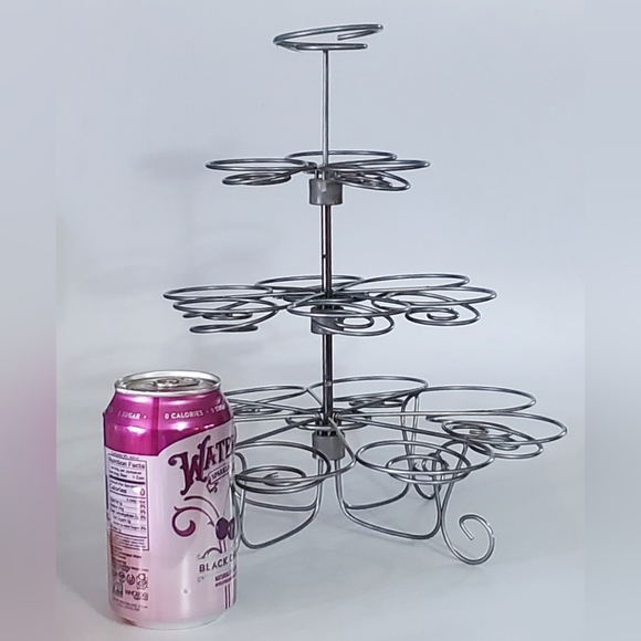 (ONLY SOLD IN BUNDLE of 2items or More) Silver Wire Muffins, Cupcake 🧁Stand - Picture 1 of 9